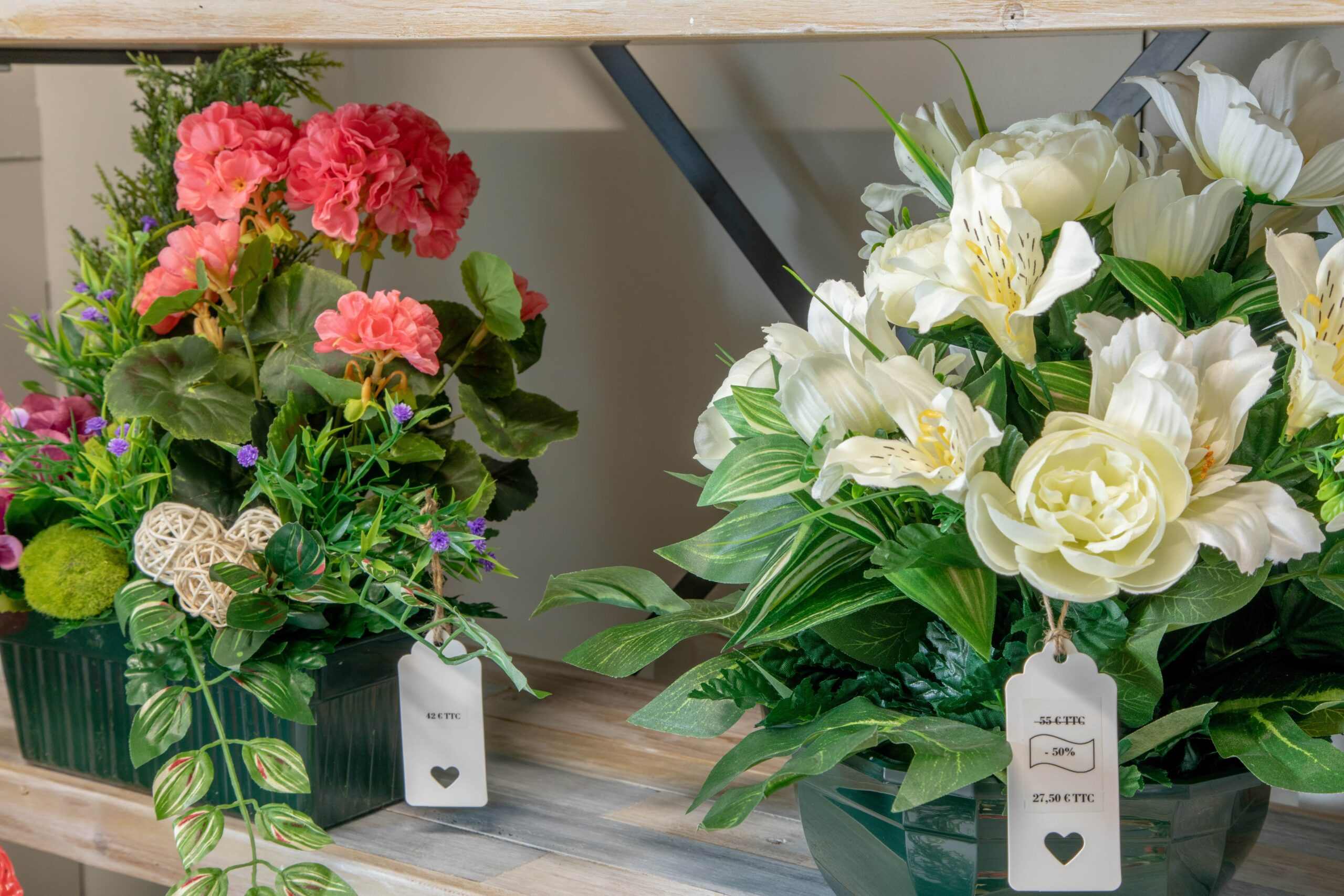 fleurs au magasin funeraire